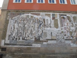 Schorndorfer Weiber (Mosaik an Rathaus Nordseite)
