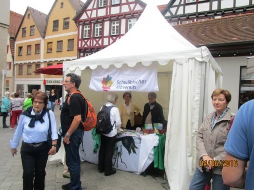 Albvereins Infostand am Rathaus