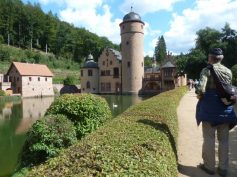 schloss-mespelbrunn
